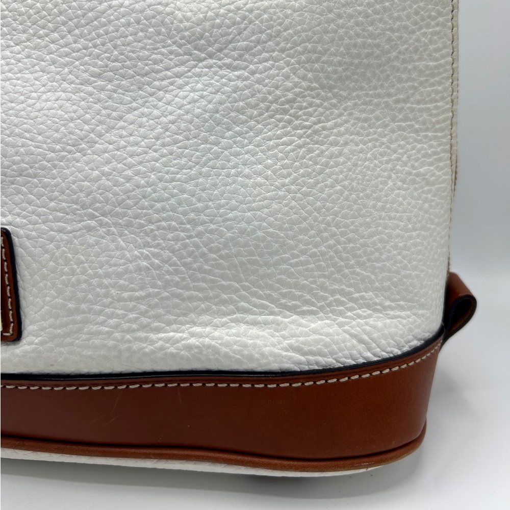 Dooney & Bourke White and Tan Bag - Picture 4 of 14